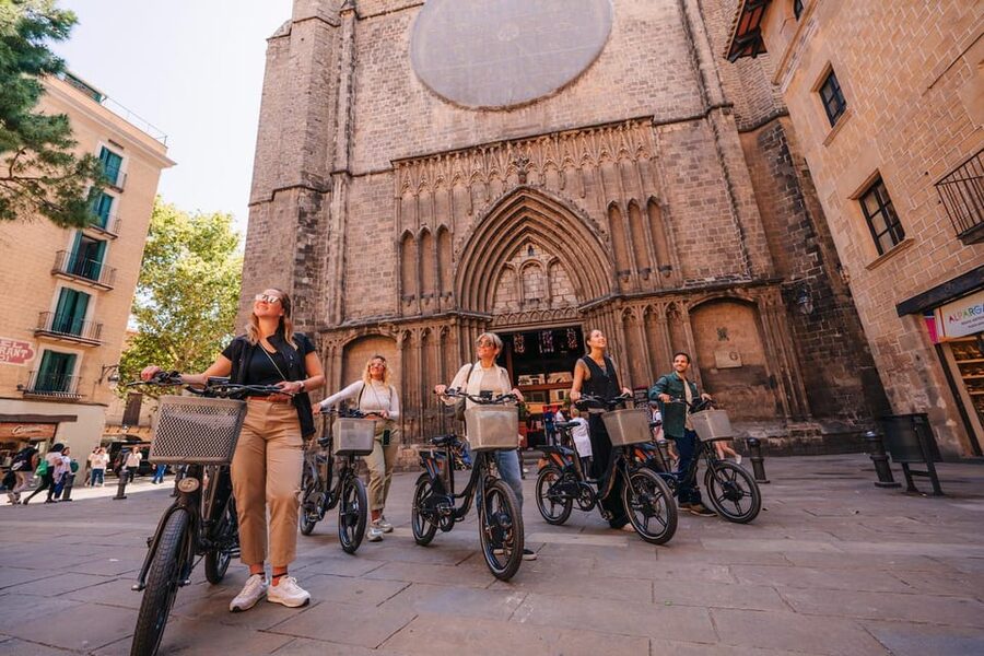 Barcelona: E-Bike Tour with Montjuic Cable Car & Boat Ride - Olympic Ring to the Waterfront: 1992 Footprints by Bike
