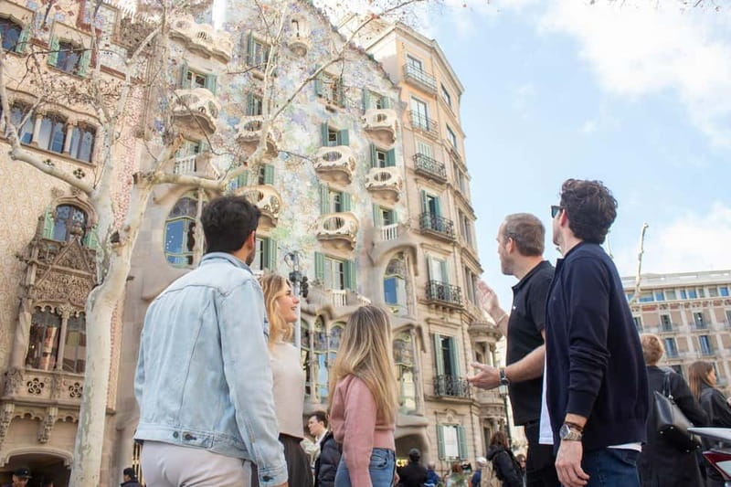Barcelona: Helicopter Flight, Boat Ride, and Walking Tour - Plaza Catalunya, Plaça Reial, and Barcelona Cathedral in one arc