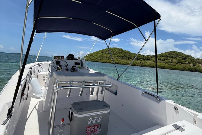 Bathtub of Josephine and Islands Half day Boat trip - Baignoire de Joséphine: feet-in-the-water sandbank time