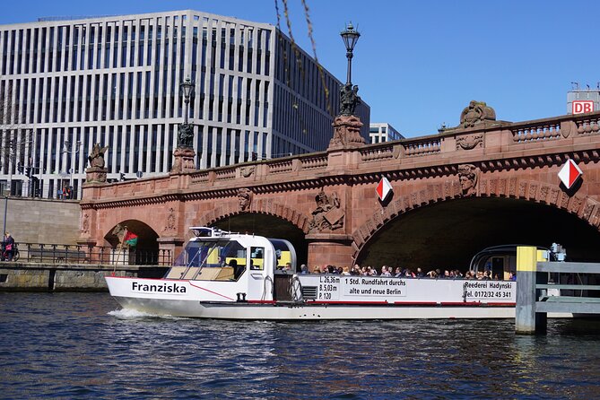 Berlin: 1-hr Boat Tour with Bilingual Live Guide (DE/EN) - Who should book this Spree boat tour—and who might skip it