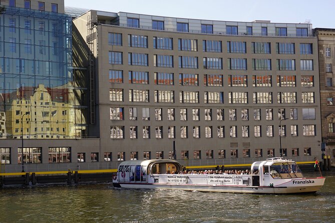 Berlin: 1-hr Boat Tour with Bilingual Live Guide (DE/EN) - Quick practical tips that make this tour better