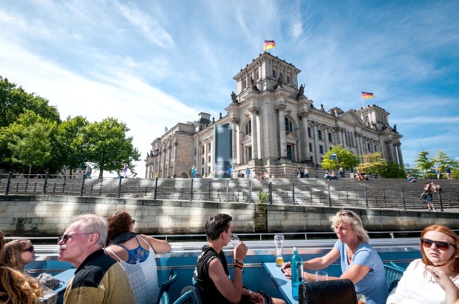 Berlin: 3.25-Hour Spree & Landwehrkanal Boat Tour - Key things to know before you go