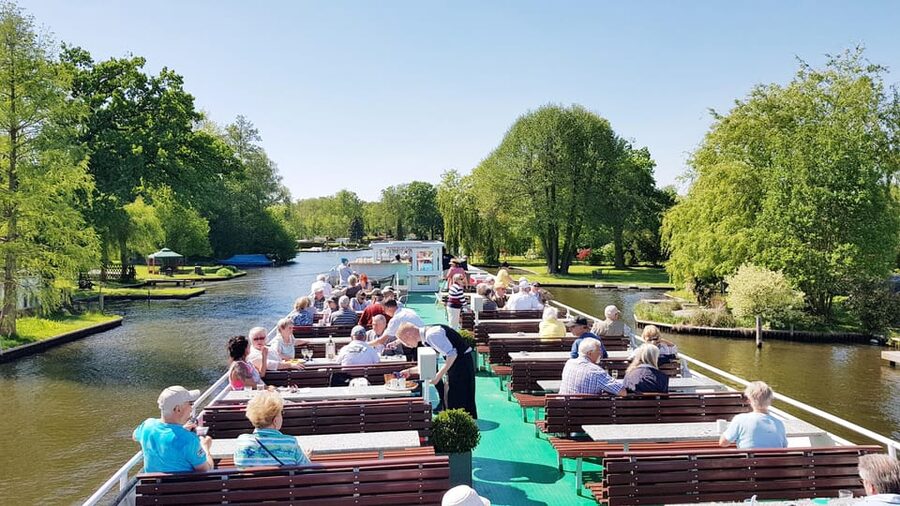 Berlin: 7 Lakes Boat Tour through the Havel Landscape - Babelsberg Palace and the Agents Bridge: the most dramatic engineering moments