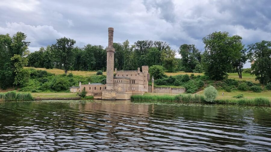 Berlin: 7 Lakes Boat Tour through the Havel Landscape - Jungfernsee to the Church of the Redeemer: the former border area comes into focus