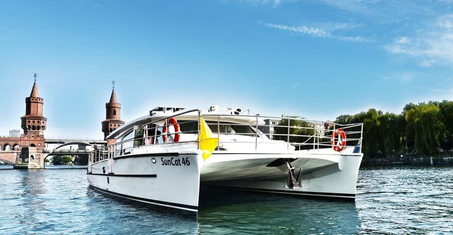 Berlin: Exclusive Boat Tour on a Solar-Powered Catamaran - A silent Spree cruise powered by the sun