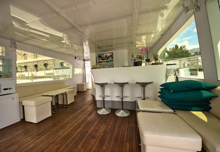Berlin: Exclusive Boat Tour on a Solar-Powered Catamaran - Drinks and snacks: what’s included in the $41