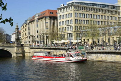 Berlin: Panoramic Boat Tour with Bilingual Audio Guide - Where the Hadynski pier is and how to land a good seat