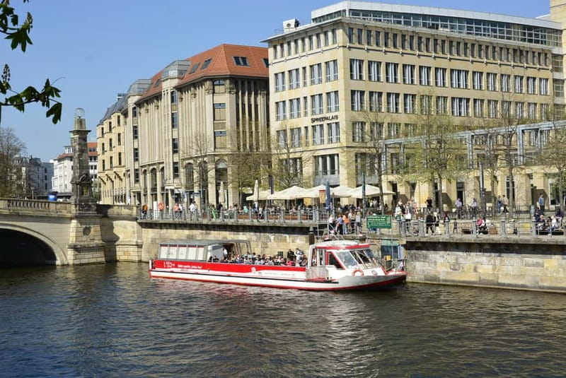 Berlin: Panoramic Boat Tour with Bilingual Audio Guide - Where the Hadynski pier is and how to land a good seat