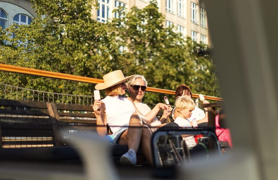 Berlin: Sightseeing Boat Tour on the Spree for Families - Museum Island and the Berlin Cathedral: when the river turns landmarks into frames