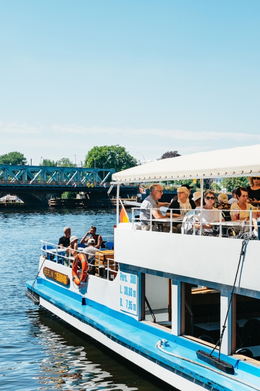 Berlin: Spree Boat Tour to Müggelsee - Language on Board: How to Handle German-First Commentary