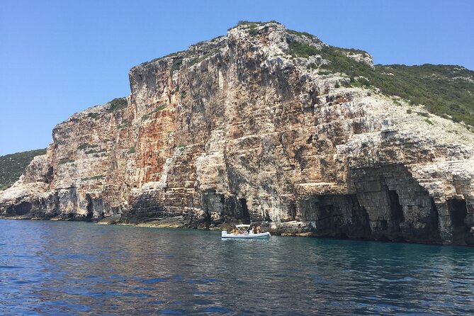 Blue Cave and Town Hvar with 5 Island Boat Tour - Who this 5-island Blue Cave tour suits best