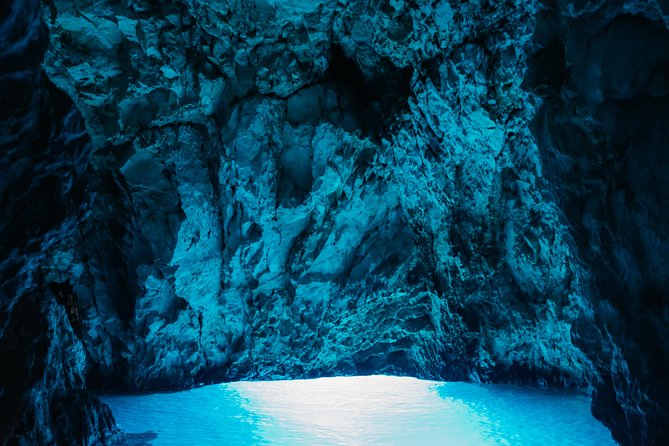 Blue Cave Small-Group Boat Tour from Dubrovnik - Stop 3: Blue Cave near Dubrovnik (light, water, and a short explore window)