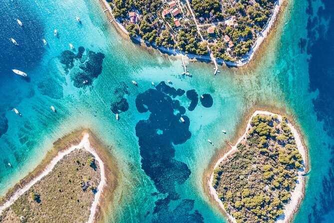 Blue Lagoon & 3 Islands Private Boat Tour - Solta’s Necujam Bay: Lunch Flex Time and a Shipwreck Option