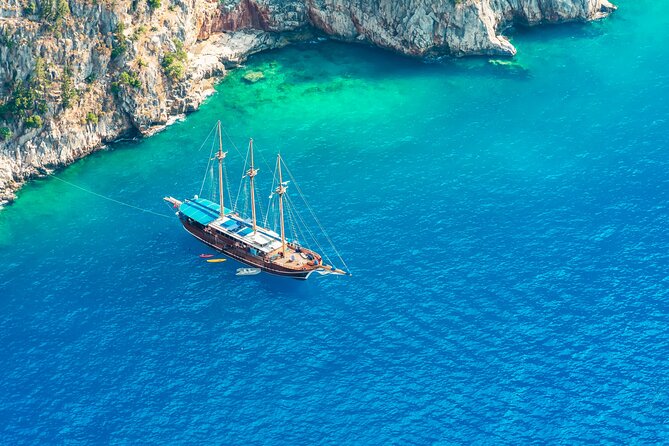 Blue Lagoon, Butterfly Valley and Oludeniz Islands Boat Trip - Meeting point at Grand Vega: how to find your boat fast