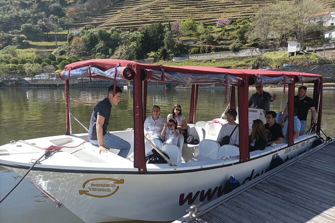 Boat tour 50min through the river Douro in Pinhão - Price and value: is $18.15 per person a fair deal?