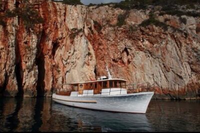 Boat Tour at Delfina Hvar - Stop 1 on Hvar: Red Rocks, short sailing, and real swim time