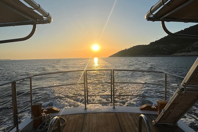 Boat Tour at Delfina Hvar - Practical tips to get the smoothest day