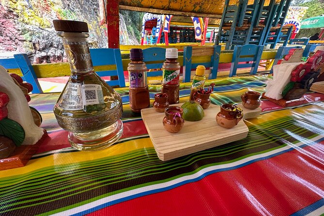 Boat tour in Mexico City with Live Guide with Food and Drinks - Food and Drinks on Board: Unlimited During the Return, Plus Local Tastes