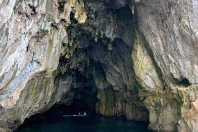 Boat tour of Ortigia, sea caves, Pillirina and snorkeling - Stop 1: Syracuse coast, sea caves, and the onboard treat