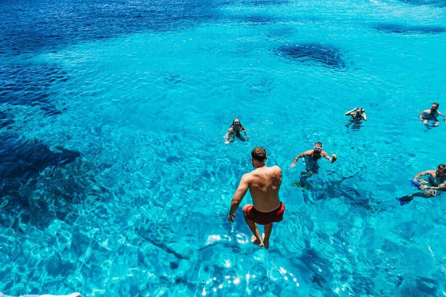 Boat Tour to Caprera and La Maddalena Archipelago - Seeing Spiaggia Rosa from the boat