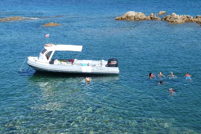 Boat tour to explore the Marine Protected Area of Tavolara - Stop 2: Isola di Molara and seabed viewing in a wild granite setting