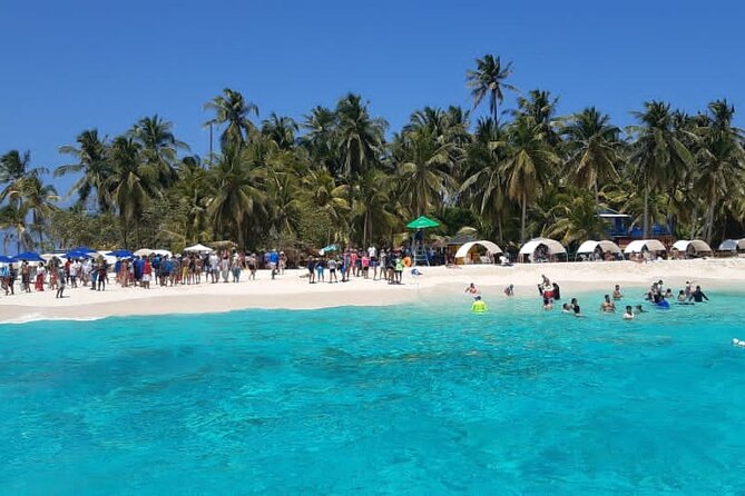 Boat Tour to Johnny Cay & Aquarium in San Andres Island - Meeting at Muelle Portofino: where the day starts