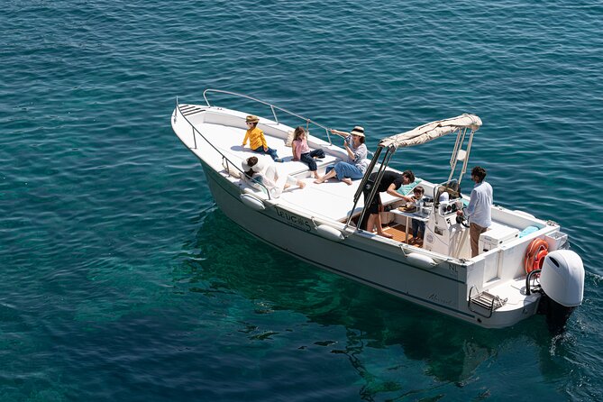 Boat tour to the caves - Key highlights you’ll feel right away