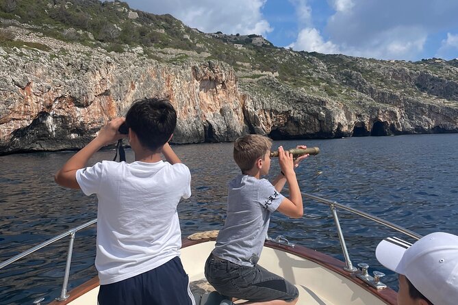 Boat tour to the caves - Weather, sea conditions, and your flexibility plan