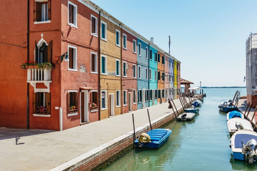 Boat Trip: Glimpse of Murano, Torcello & Burano Islands - On the boat: live narration, noise, and where to sit