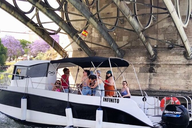 Boat Trip "Los Rincones del Guadalquivir" - Puente de Isabel II (Puente de Triana): the stop that turns into your landmark reference