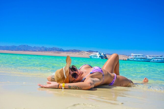 Boat Trip Orange Bay Island with 2 Snorkeling Stops in Hurghada - Lunch on board and staying comfortable in the heat