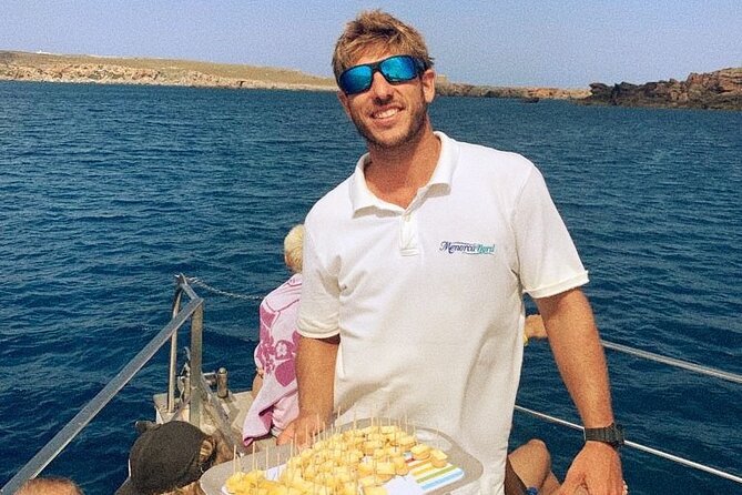 Boat trip through the coves of northern Menorca from Fornells - Cala Pregonda: where the snorkel playtime really happens