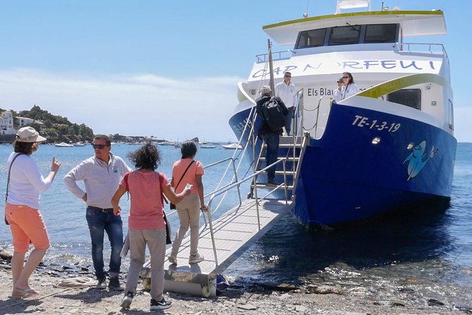 Boat Trip to Cadaqués from Roses with STOP 1:30h/2H/ in Cadaqués - Santa Maria de Cadaqués: the church you should know before you go in
