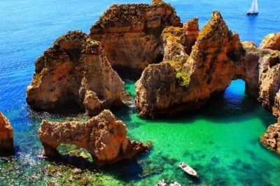 Boat trip to the grottos at Ponta da Piedade, Lagos - Small-Group Cruising on a 10-Person Boat