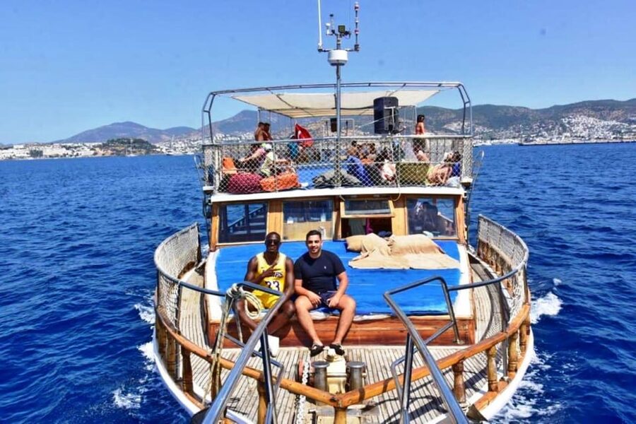 Bodrum Boat Tour with Lunch: Beaches and Islands - The 11:00–17:00 Plan: What the Day Feels Like