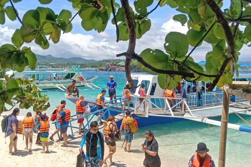Boracay: Island Boat Tour with Crystal Cove Entry - The 5-hour flow: short sail, frequent ocean time