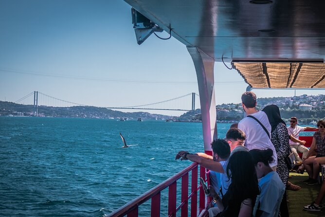 Bosphorus Cruise Boat Tour İstanbul And Golden Horn With Guide - Price and Logistics: What $180 Really Buys
