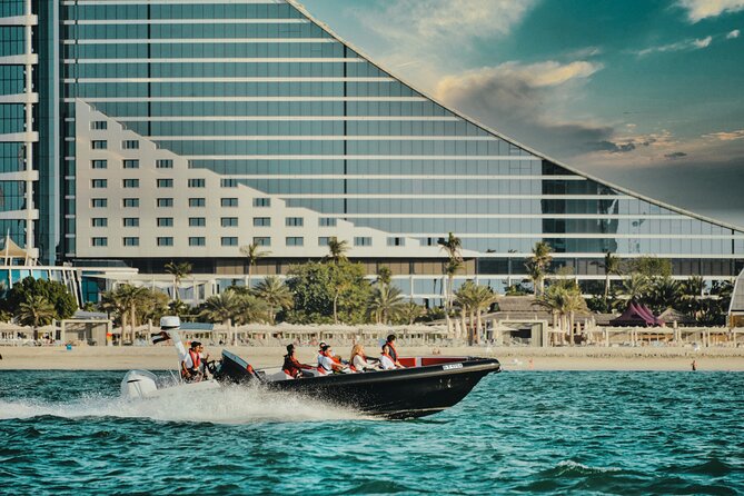 Burj Al Arab 100 Minute Boat Tour - Atlantis The Palm: 10 minutes for the hotel-and-coast picture