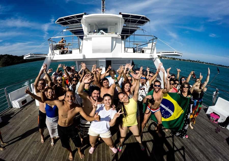 Búzios: Catamaran Boat Tour - João Fernandinho, Branca Island, and Ilha: The Route Between Water Times