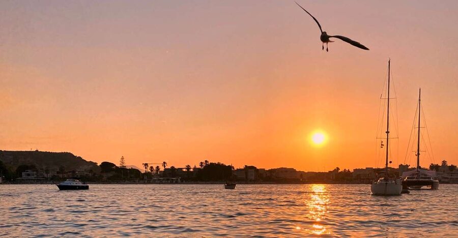 Cagliari: Sunset Boat Tour with Aperitif and Prosecco - Sunset on the Cagliari waterline at 5:30 sharp