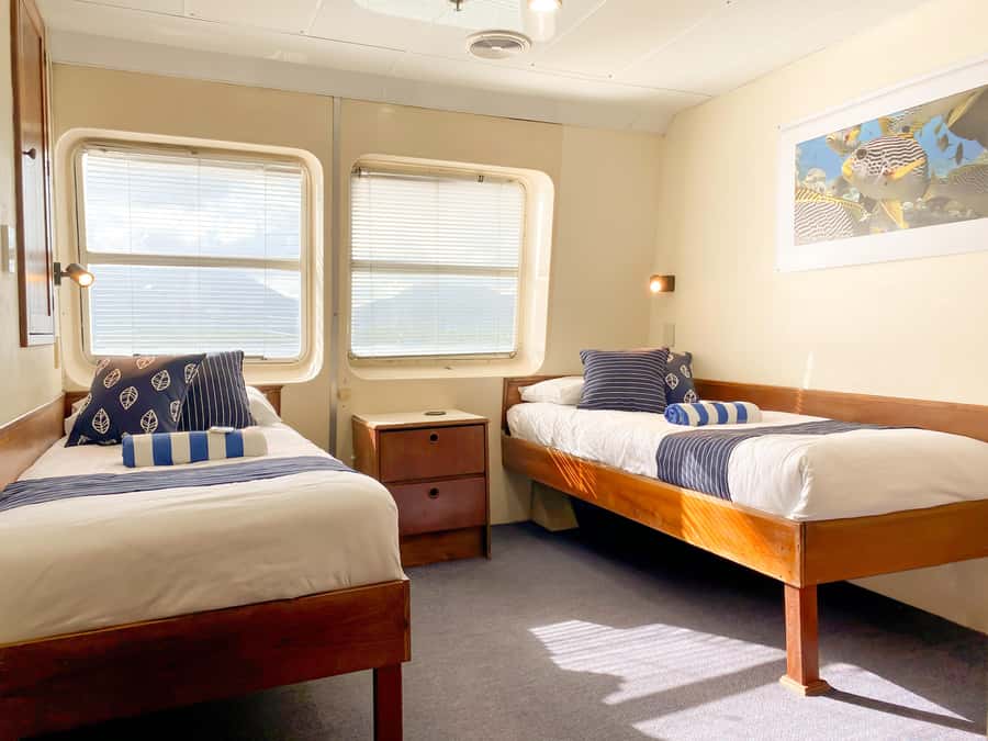 Cairns: Great Barrier Reef Overnight Snorkelling Boat Trip - Scuba and medical reality: what’s included and what you must verify