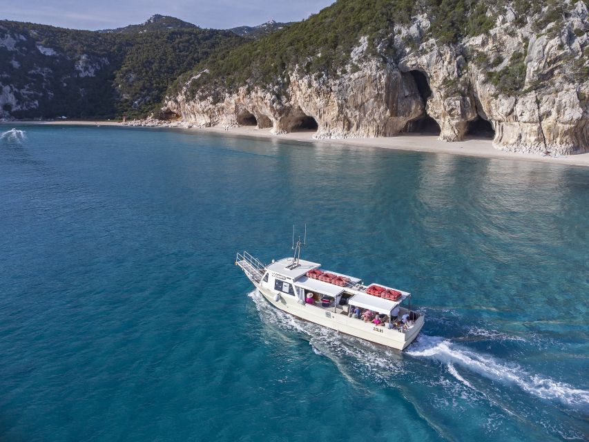 Cala Gonone: Boat ride to Cala Luna beach - Sea Views First: Sailing the Gulf of Orosei from Cala Gonone