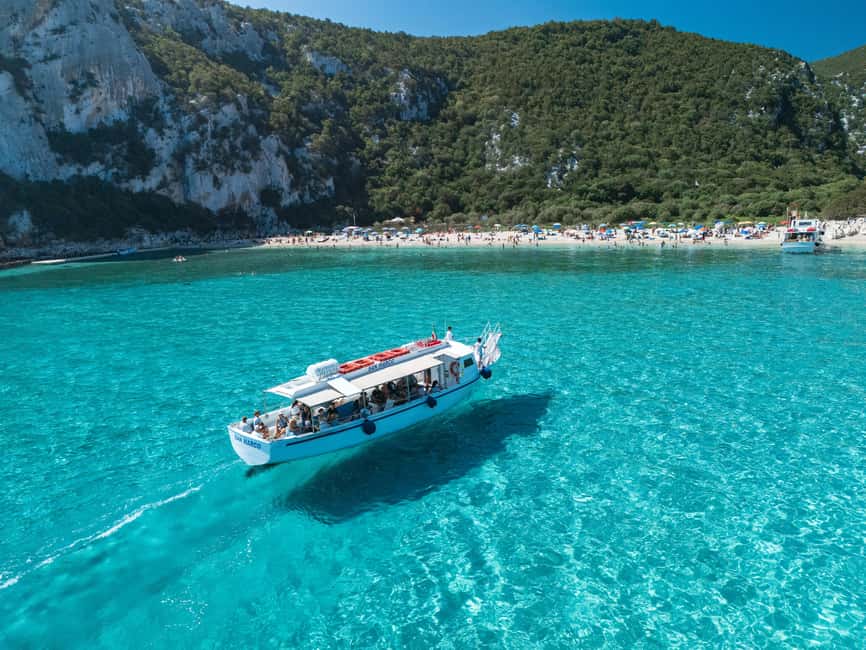 Cala Gonone: Boat ride to Cala Luna beach - Reaching Cala Luna: A Crescent Beach With Cave Drama