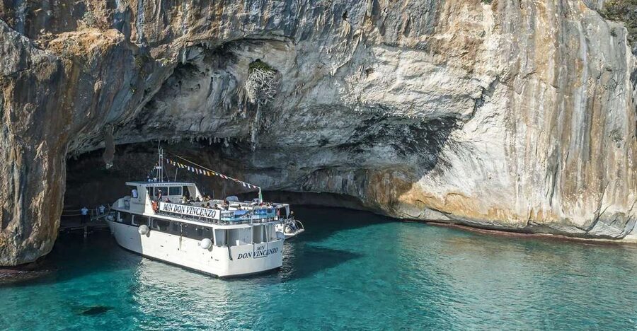 Cala Gonone: Grotta del Bue Marino and Cala Luna Boat Tour - The separate 12€ cave ticket and why value feels uneven