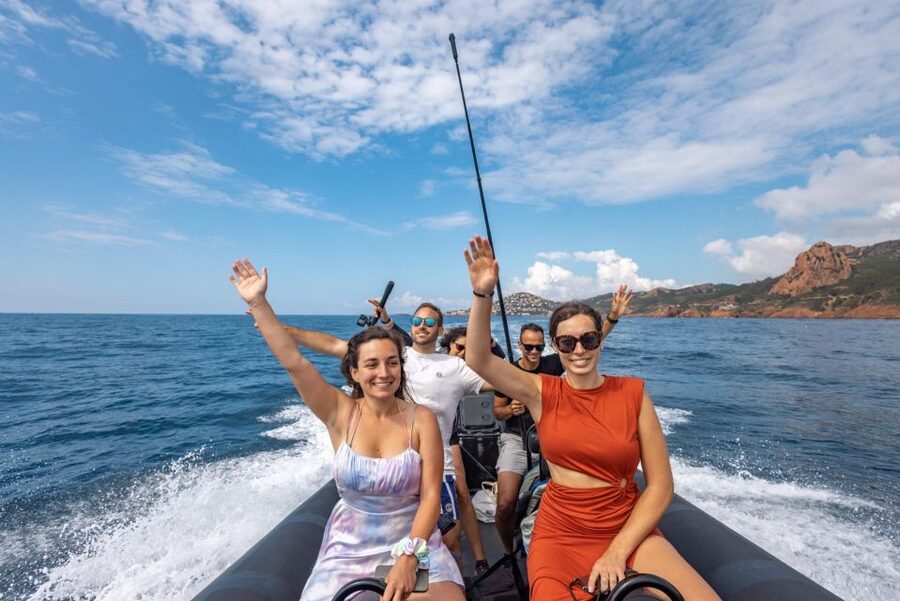 Cannes: Scenic Coves RIB Boat Tour - The 1h30 Scenic Run: Red Rocks, Caves, and Coastal Architecture