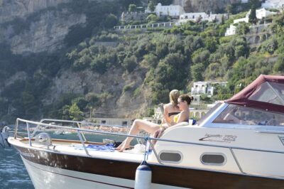 Capri Boat tour from Positano with Light Lunch, Drinks & Swim - The Van Ride to the Docks: Comfort, Timing, and Heat