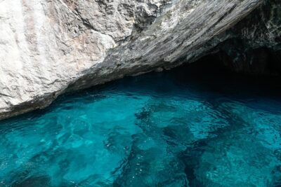 Capri Coast to Coast: Boat Tour with Optional Blue Grotto - The grotto route: Marvellous, White, Green, and the Blue Grotto gamble