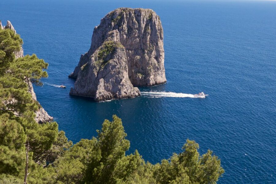 Capri: Guided Island Boat Tour With a Stop at the Caves - Who Should Book This Capri Guided Boat Tour
