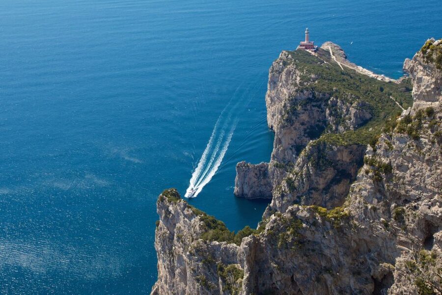 Capri: Guided Island Boat Tour With a Stop at the Caves - Should You Book This Guided Island Boat Tour With a Caves Stop?