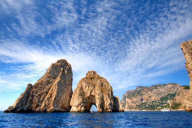Capri Island Small Group Boat Tour from Rome by Train - Small-Group Comfort: Skipper Care, Snacks, and Being Able to Breathe